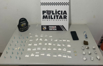 For�a T�tica prende dois homens com 78 por��es de drogas em Tangar� 