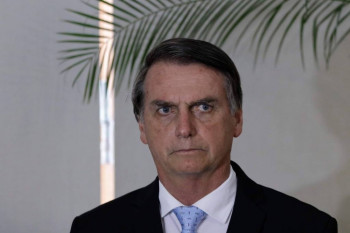 Bolsonaro distribui cartilha com procedimentos que ele no seguiu como poltico