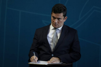 Moro diz que governo vai retomar controle de penitencirias