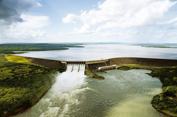 Chinesa especialista em energia nuclear compra usinas renovveis no Brasil por R$ 2,9 bi